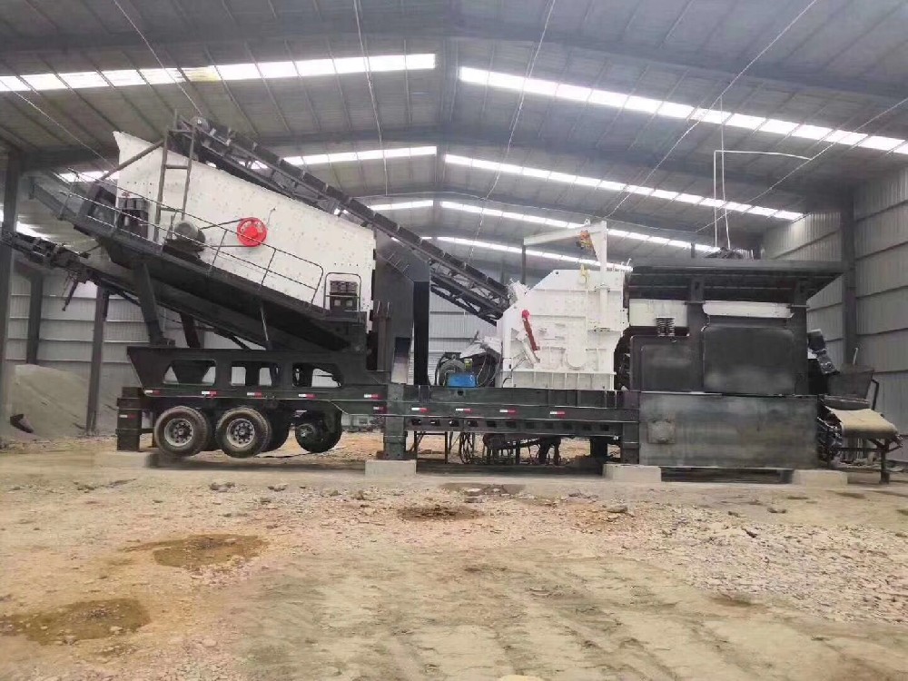 The site of the 200-ton-per-hour mobile crushing station built by Shengkun Machinery in Xinjiang, China